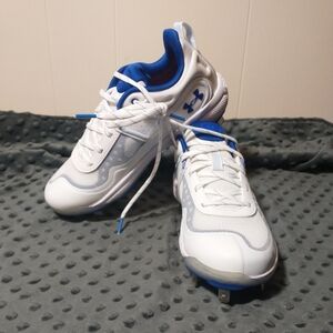 NWOB Under Armour Glyde MT (Art.3024328-101) Softball Cleats - Size 7